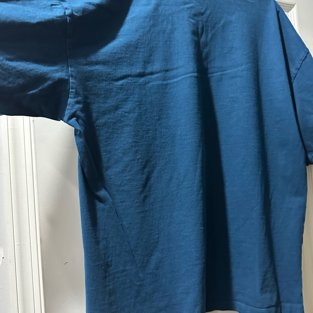 Billie Eilish T-Shirt Blue Green Crew Neck - Hit Me Hard And Soft Album- Medium - Picture 6 of 7